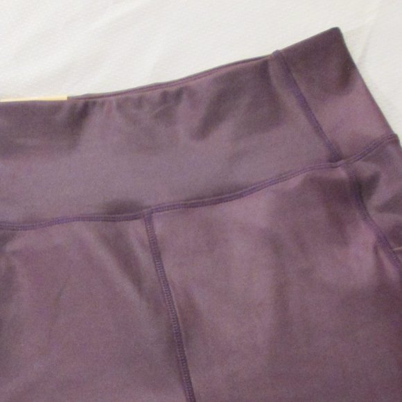 💜💜 TONE IT UP DARK PURPLE HIGH RISE HIGH SHINE LEGGINGS – SIZE M - Picture 11 of 13
